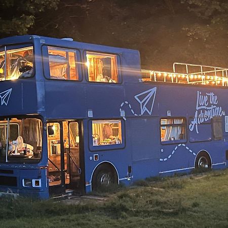 فندق Delightful 2 Bed Double Decker Bus With Hot Tub يوكفيلد المظهر الخارجي الصورة