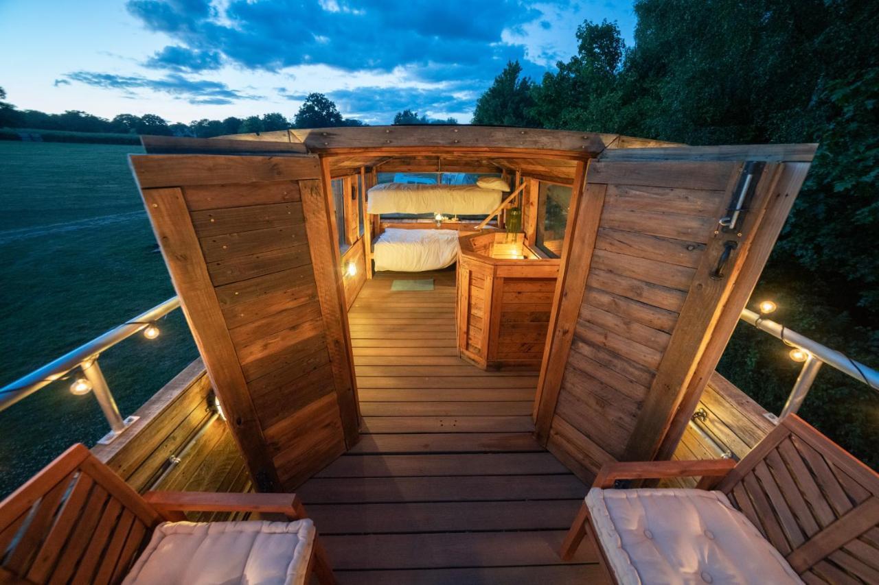 فندق Delightful 2 Bed Double Decker Bus With Hot Tub يوكفيلد المظهر الخارجي الصورة